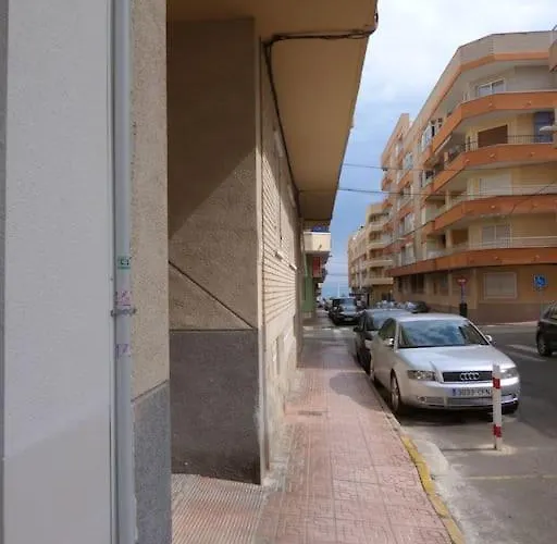 Apartamento Modern In Torrevjea 200m From The Loccos