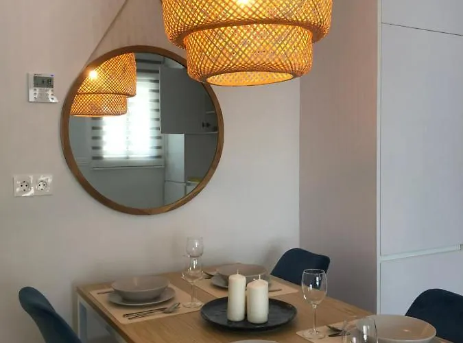 Modern In Torrevjea 200m From The Loccos *