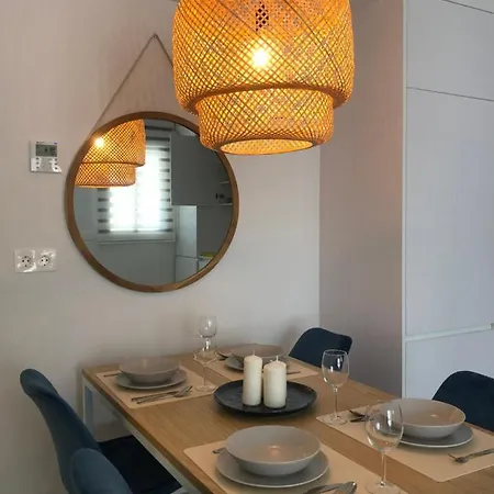 Modern In Torrevjea 200m From The Loccos *